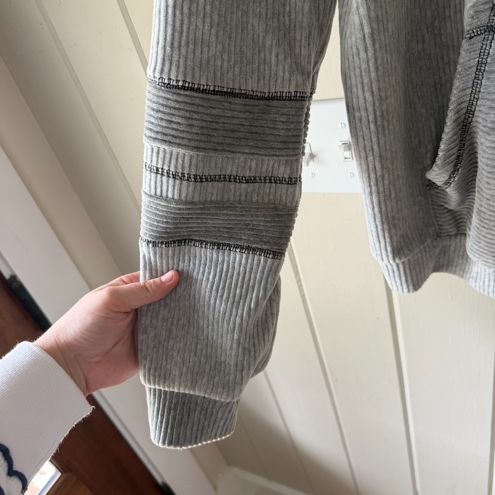 POL Gray Ribbed Hoodie with Striped Sleeve Accents - Picture 5 of 8